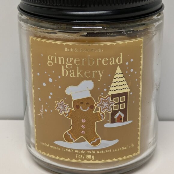 NEW! Bath & Body Works Gingerbread Bakery Glass Candle, 7oz - Picture 1 of 5